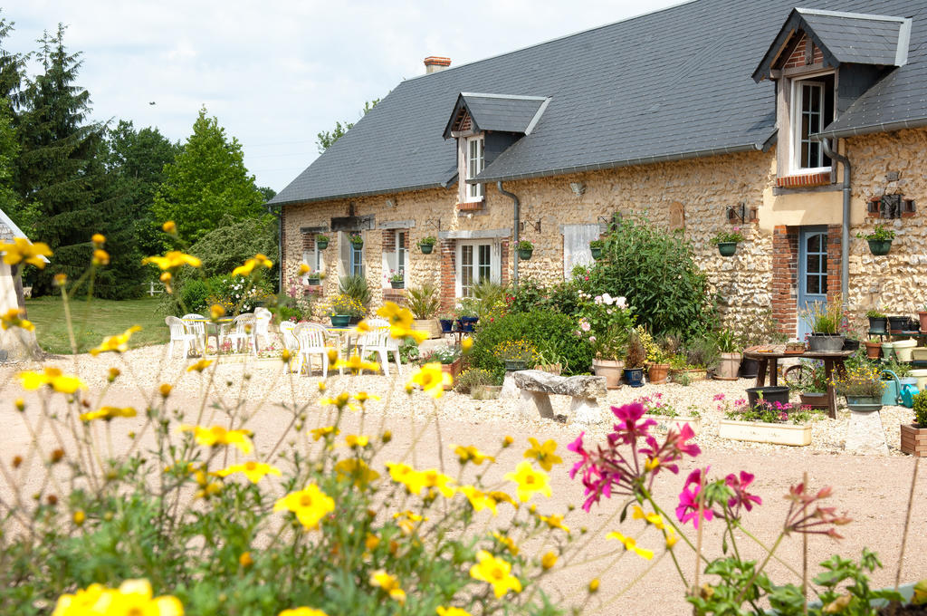 Chambres D'Hotes Les Chatelains Ennordres Exterior foto